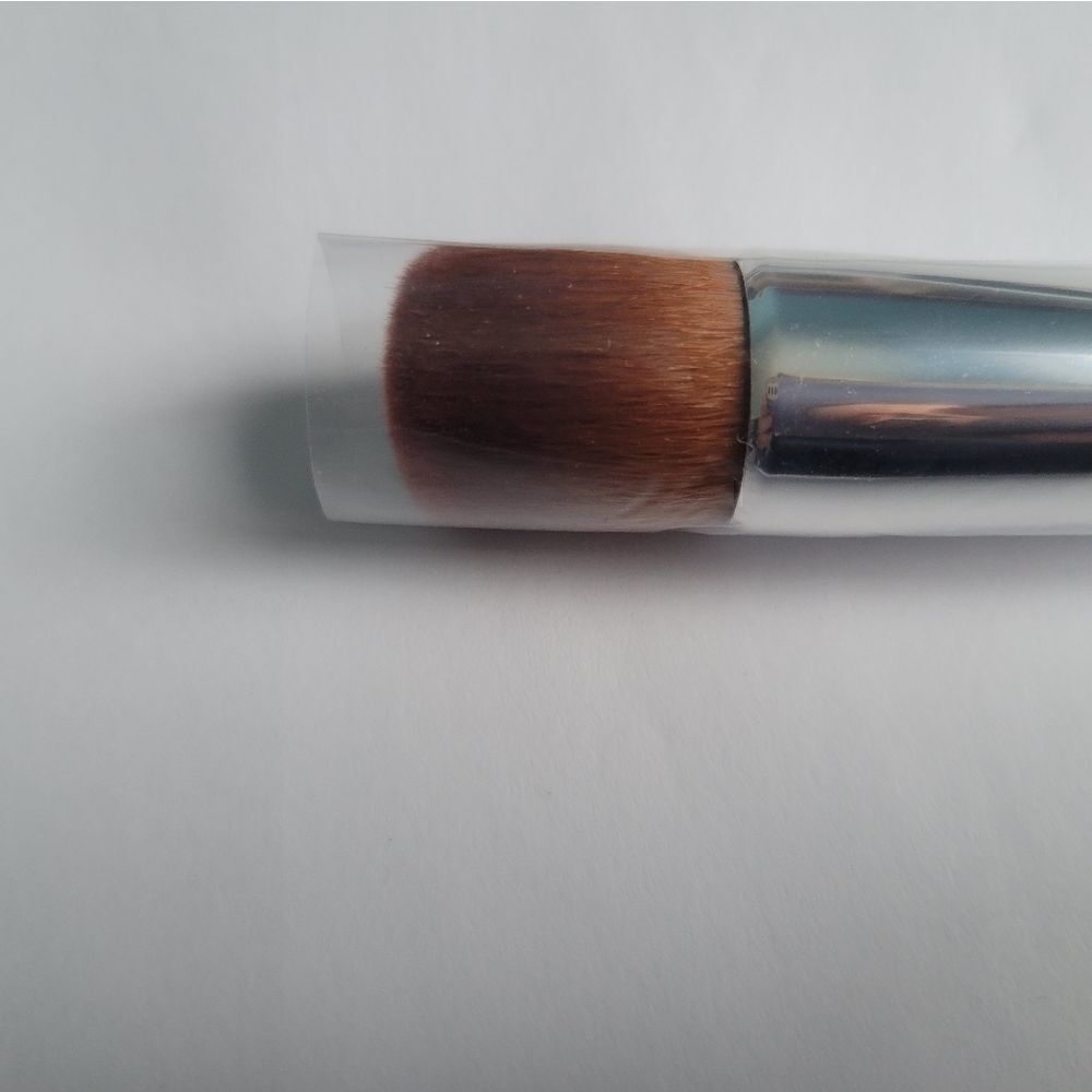 Anastasia Beverly Hills A30 Pro Brush Domed Kabuki Brush - Picture 5 of 6